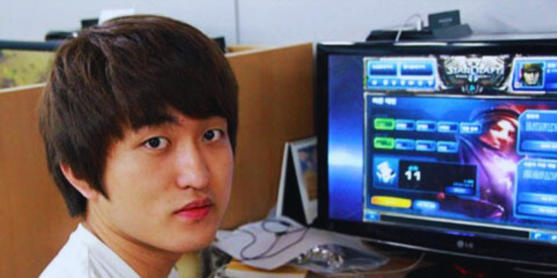 Lee-Flash-Young-ho-is-one-of-the -most-famous-StarCraft-esports-players